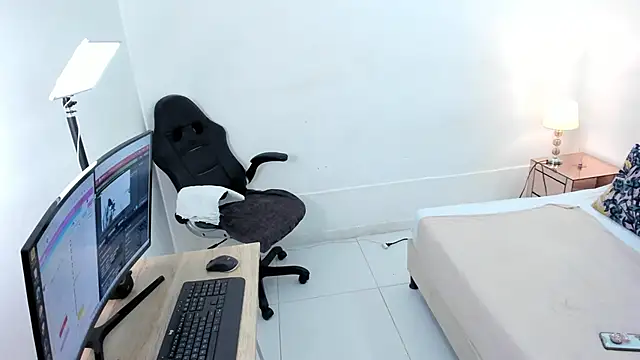 cloemorwen online show from 11, 11, 2025