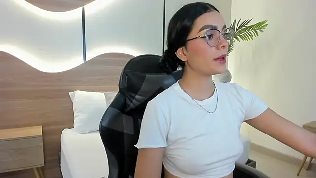 emily tolson online show from 2, 12, 2025