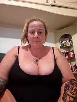 Biggtitz121 online show from 10, 9, 2025