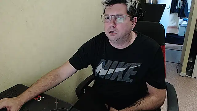 blueandwhite1 online show from 17, 12, 2024