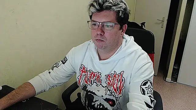 blueandwhite1 online show from 6, 1, 2025