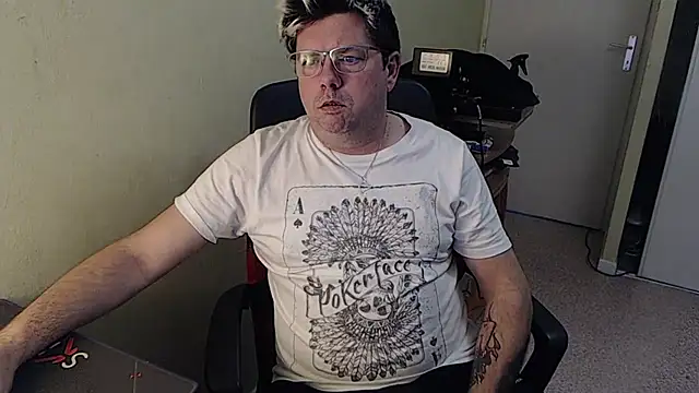 blueandwhite1 online show from 7, 1, 2025