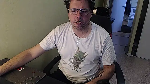 blueandwhite1 online show from 18, 1, 2025