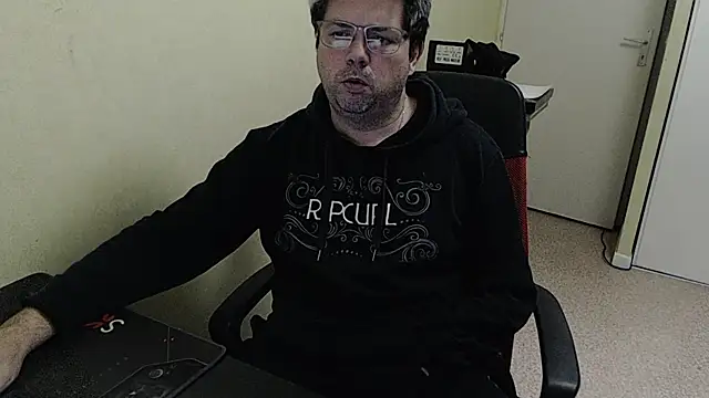 blueandwhite1 online show from 25, 1, 2025