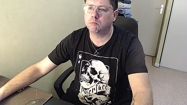 blueandwhite1 online show from 3, 2, 2025