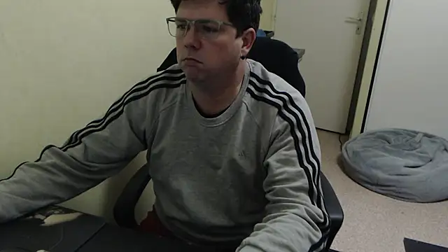 blueandwhite1 online show from 7, 3, 2025