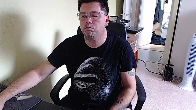 blueandwhite1 online show from 20, 9, 2025