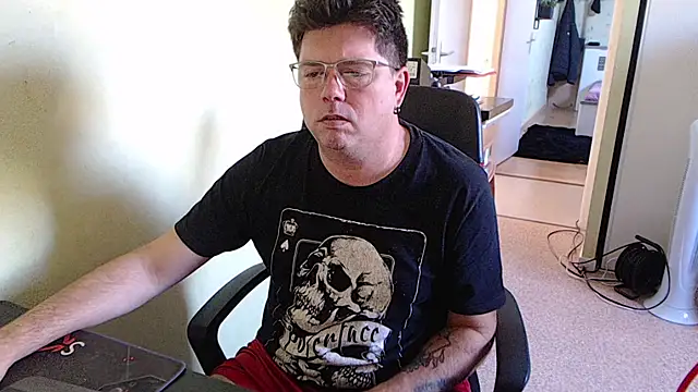 blueandwhite1 online show from 2, 10, 2025