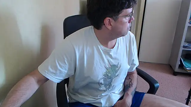 Snapshot of blueandwhite1 chatting on 17, 6, 2026 blueandwhite1 online show from 17, 6, 2026
