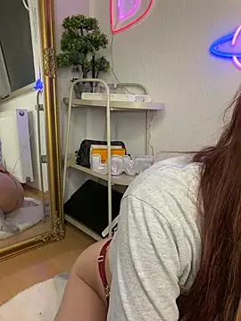 lisapeperoni online show from 12, 7, 2026