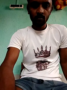 Snapshot of ShinuRoy chatting on 16, 10, 2025 ShinuRoy online show from 16, 10, 2025