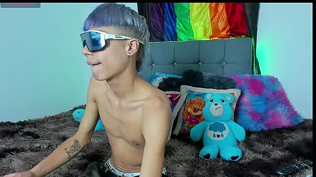 Snapshot of Playboy_Andersex chatting on 7, 10, 2025 Playboy Andersex online show from 7, 10, 2025