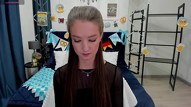 LoraSunnyy online show from 1, 10, 2025