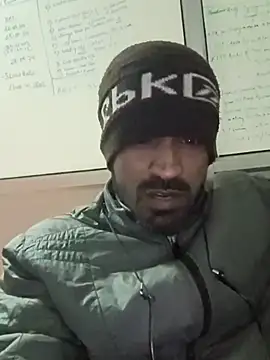 Snapshot of Mr_xxx007@xh chatting on 27, 11, 2025 Mr xxx007xh online show from 27, 11, 2025