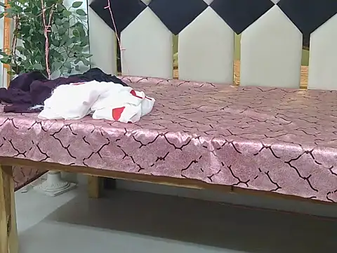 Snapshot of Its-ishikaa chatting on 1, 11, 2025 Its-ishikaa online show from 1, 11, 2025