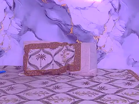 Snapshot of Its-ishikaa chatting on 15, 12, 2025 Its-ishikaa online show from 15, 12, 2025