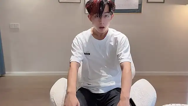 Snapshot of STxuguanhan chatting on 26, 9, 2025 STxuguanhan online show from 26, 9, 2025