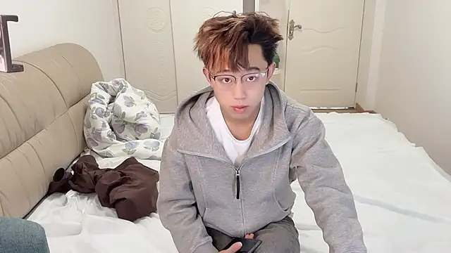 STxuguanhan online show from 4, 12, 2025