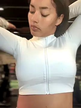 Snapshot of Risky_Workouts chatting on 8, 9, 2025 Risky Workouts online show from 8, 9, 2025