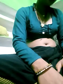 Hot tin74 online show from 18, 4, 2026