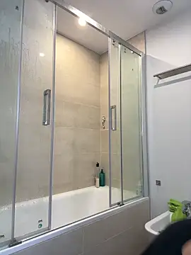 Snapshot of prettylittlefooxy chatting on 12, 11, 2025 prettylittlefooxy online show from 12, 11, 2025