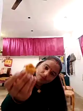 Snapshot of Suhani_hot12 chatting on 19, 12, 2025 Suhani hot12 online show from 19, 12, 2025