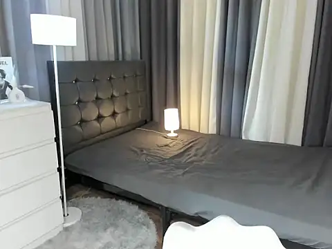 Snapshot of Blaire_Samantha chatting on 7, 10, 2025 Blaire Samantha online show from 7, 10, 2025