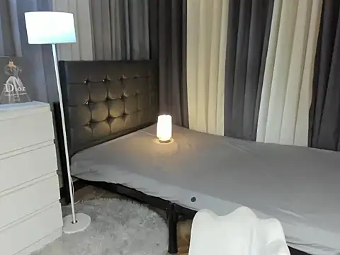 Snapshot of Blaire_Samantha chatting on 27, 11, 2025 Blaire Samantha online show from 27, 11, 2025