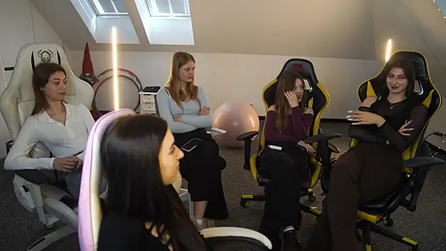 Snapshot of _Lili_054 chatting on 2, 10, 2025  Lili 054 online show from 2, 10, 2025