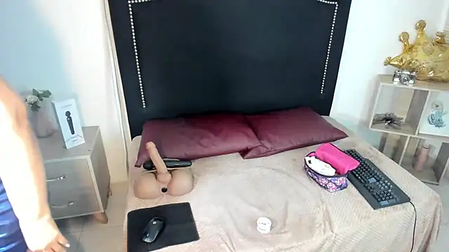 LucianaBlackwell online show from 25, 2, 2026