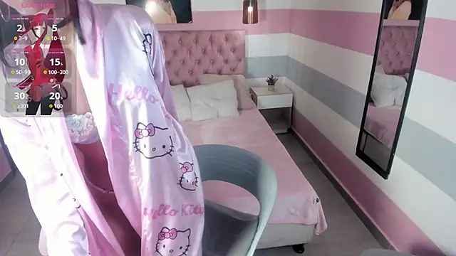 Snapshot of ela_petit chatting on 10, 10, 2025 ela petit online show from 10, 10, 2025