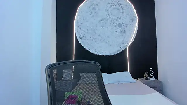Snapshot of ScarletMoon1_ chatting on 17, 10, 2025 ScarletMoon1 online show from 17, 10, 2025