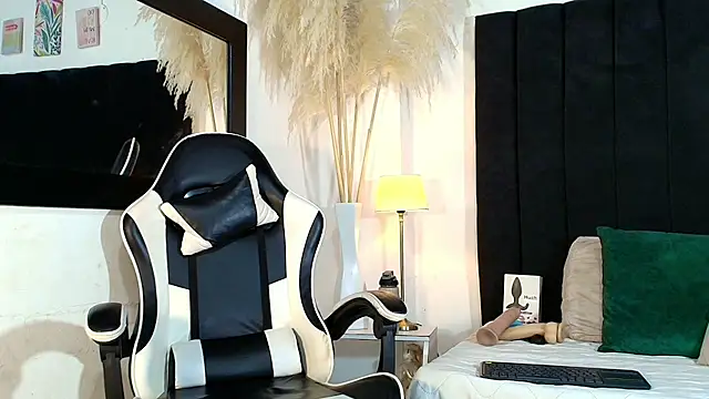 MaicolParker  online show from 24, 6, 2026