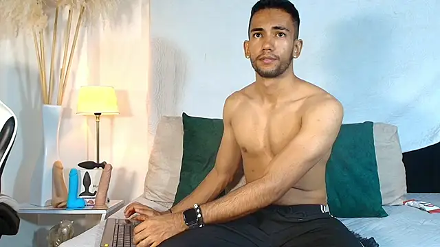 MaicolParker  online show from 9, 7, 2026