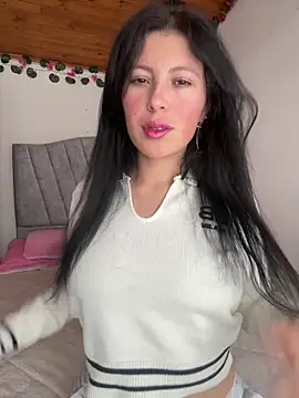 Mia salinass online show from 17, 9, 2025