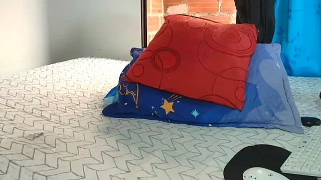 Snapshot of littlemodel chatting on 26, 11, 2025 littlemodel online show from 26, 11, 2025