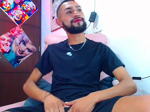 Snapshot of boybunnyerotic chatting on 17, 9, 2025 boybunnyerotic online show from 17, 9, 2025