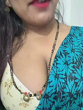 Snapshot of Shneeha_le chatting on 5, 6, 2026 Shneeha le online show from 5, 6, 2026