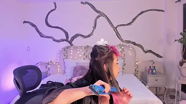 SarahCastro1  online show from 30, 9, 2025