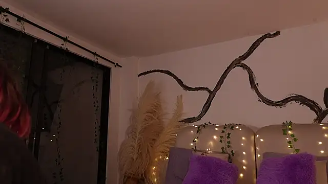 SarahCastro1  online show from 15, 12, 2025