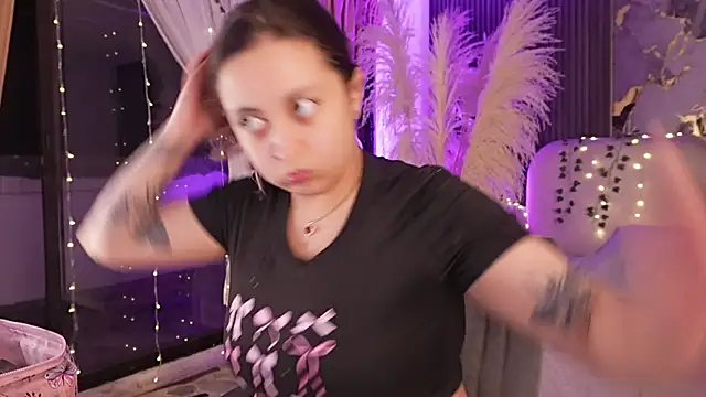 SarahCastro1  online show from 23, 3, 2026