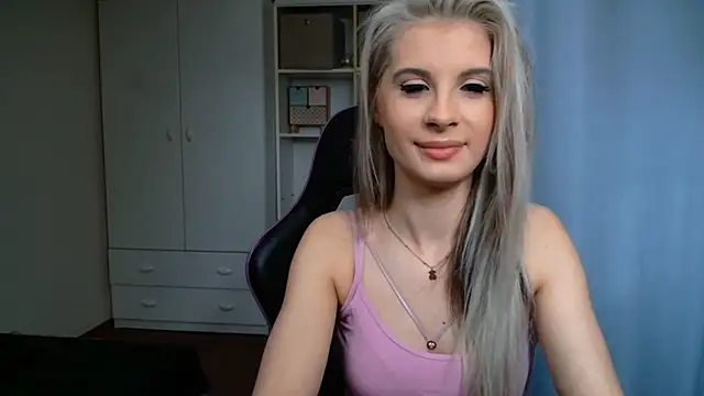 KristineGlow online show from 2, 6, 2026