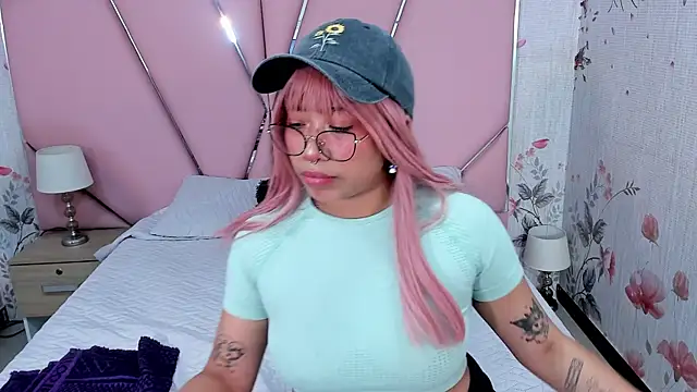 SafiroAgataaa online show from 22, 9, 2025