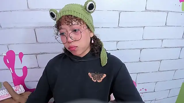 SafiroAgataaa online show from 13, 2, 2026