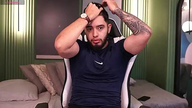 Snapshot of Nick_Vans chatting on 7, 10, 2025 Nick Vans online show from 7, 10, 2025