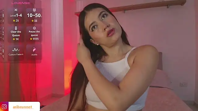 BrunnetAri  online show from 24, 2, 2026