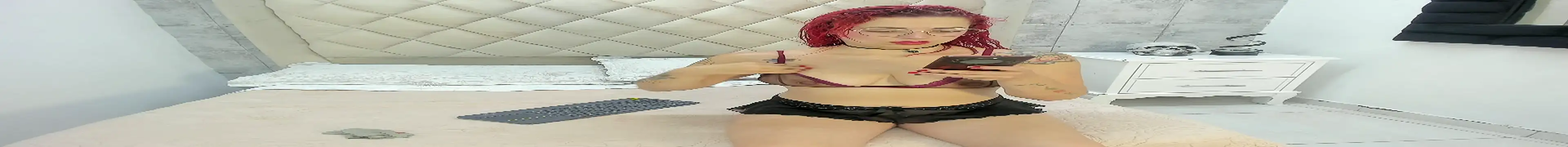 RoxanneStorm  online show from 22, 9, 2025