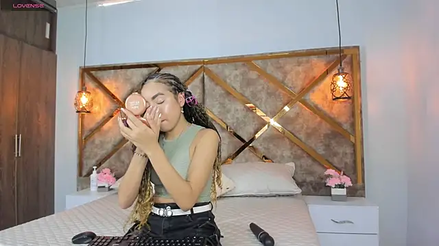 Lucia jane online show from 25, 5, 2026
