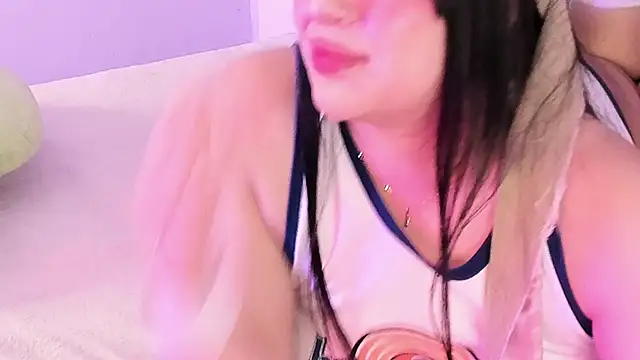 Camila Matinez  online show from 26, 2, 2026