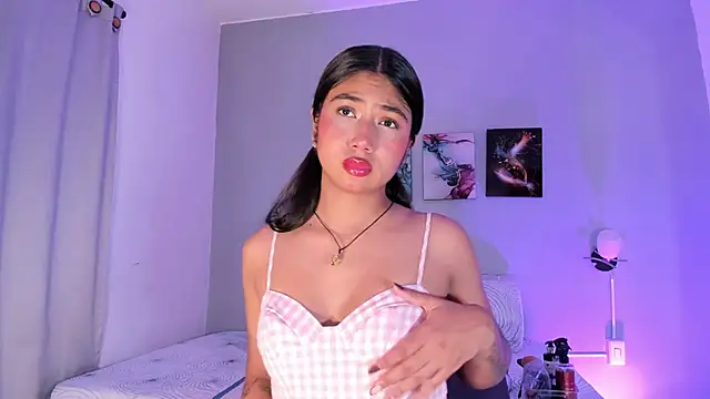 Snapshot of KimTayloor1 chatting on 3, 12, 2025 KimTayloor1 online show from 3, 12, 2025